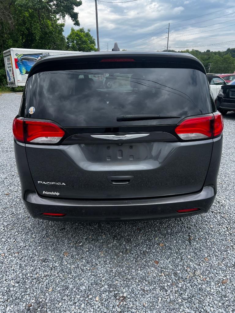 2017 Chrysler Pacifica LX - Photo 6