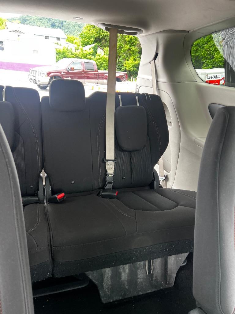 2017 Chrysler Pacifica LX - Photo 8
