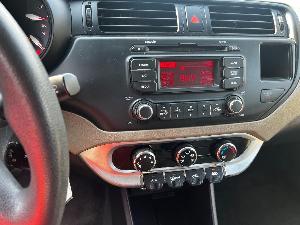2014 Kia Rio LX - Photo 6