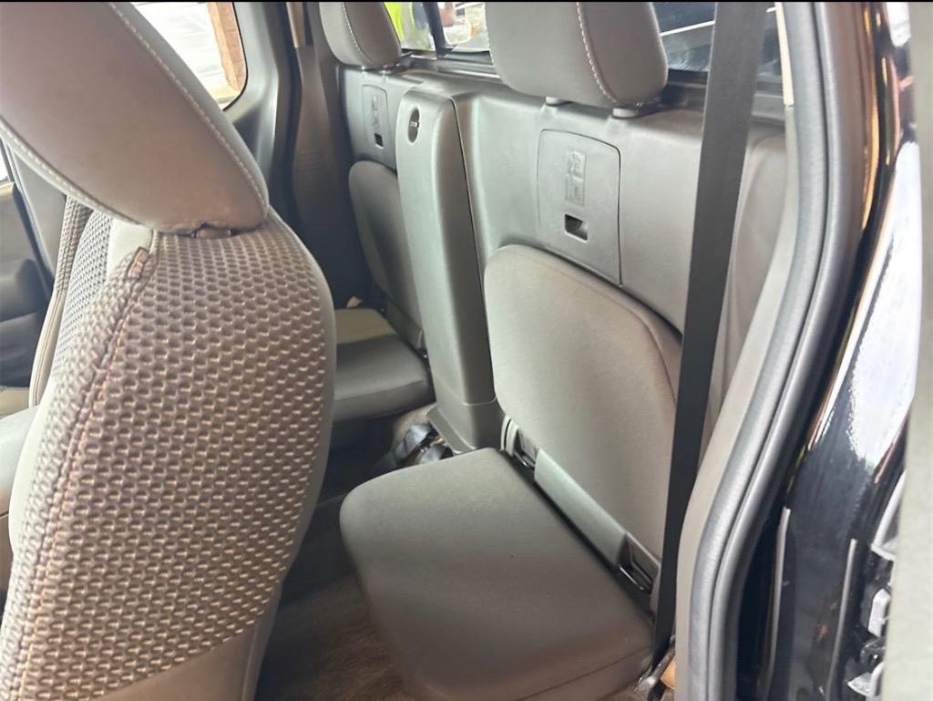 2015 Nissan Frontier PRO-4X - Photo 9