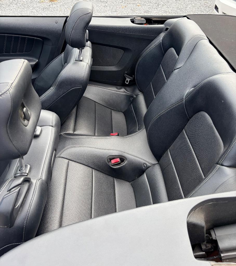 2016 Ford Mustang EcoBoost Premium - Photo 7